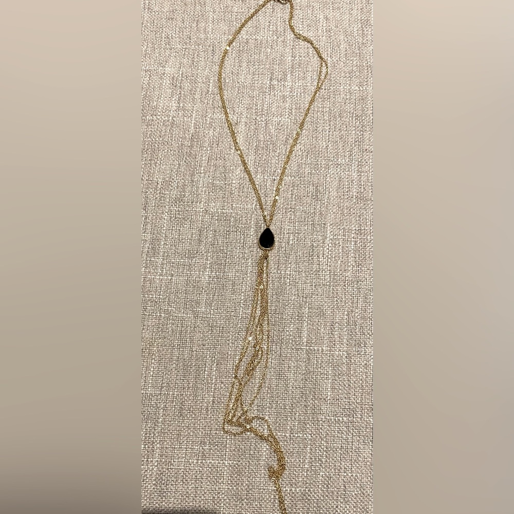 Lariat style necklace with beautiful pendant